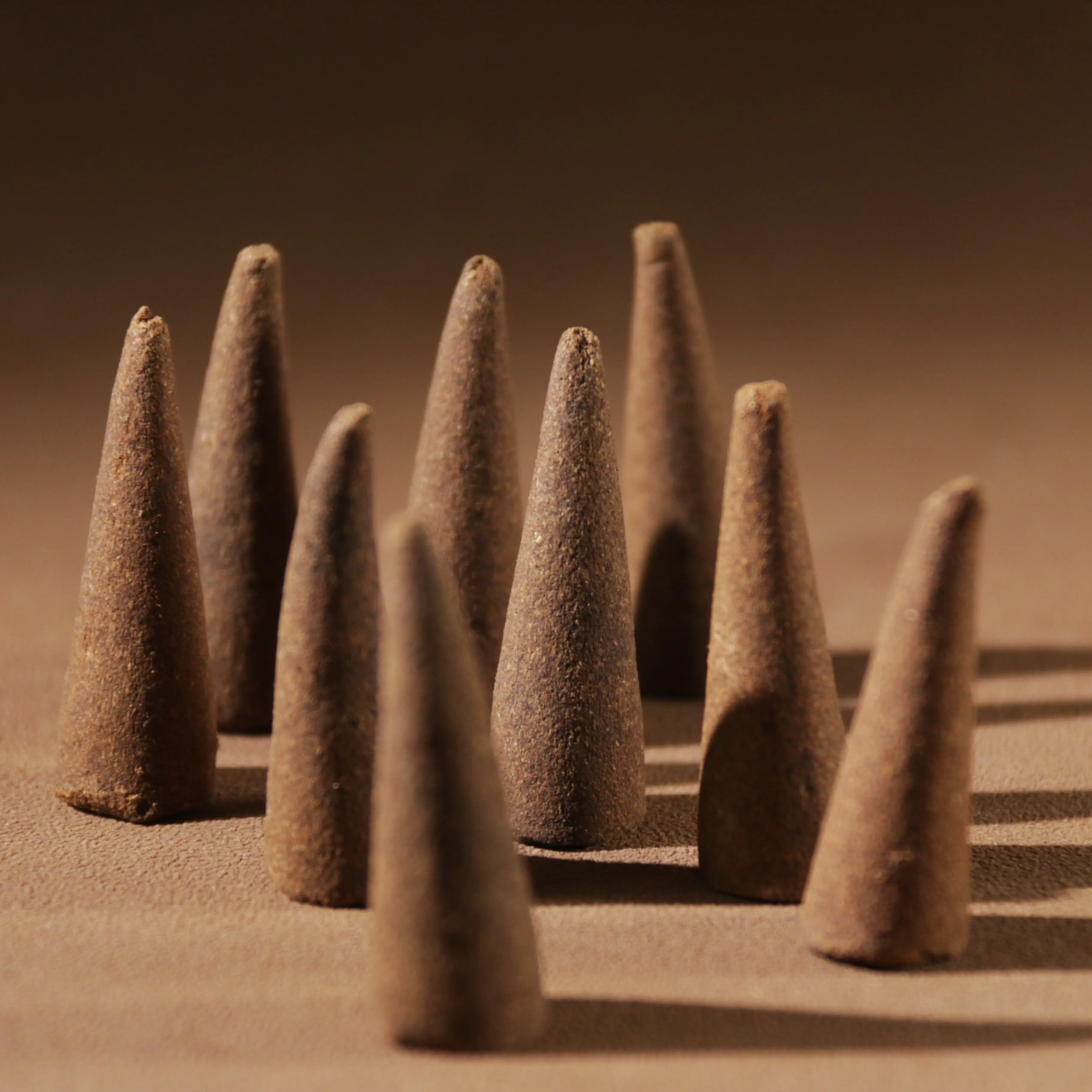 15 pcs in a box. Handmade Peppermint Tower Incense For Energy Cleansing And Space Purification, Home Or Office Aromatherapy, Spa, Relaxation, Meditation, Yoga, Home Décor. Scent Fragrance Perfume Scented Freshener