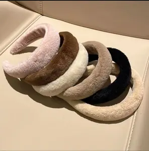 Bando Bulu Fluffy Cute Simple Korean Look Headbands Ukuran 16 cm x 4 cm Bahan Plastik & Fabric Desain Unik dan Menarik