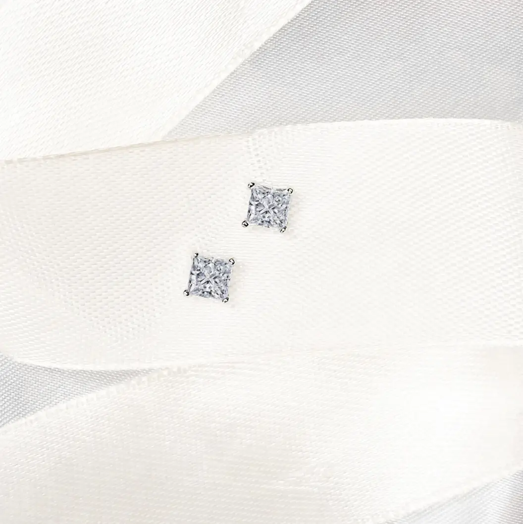 Ivy 0.5CT Stud Earrings [The Starry Co.]