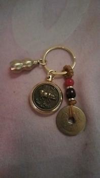Product Review of Pixiu Good Luck and Wealth Copper Gourd Twelve Zodiac Open Vault Money  Pendant Cleaned, Blessings Decor Ornaments from A**n N**e L** ** 0