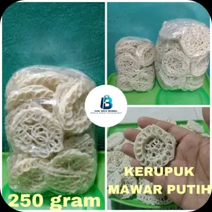 kerupuk mawar+kerupuk bawang+kerupuk seblak rafael/gurih dan enak mentah 250 gram