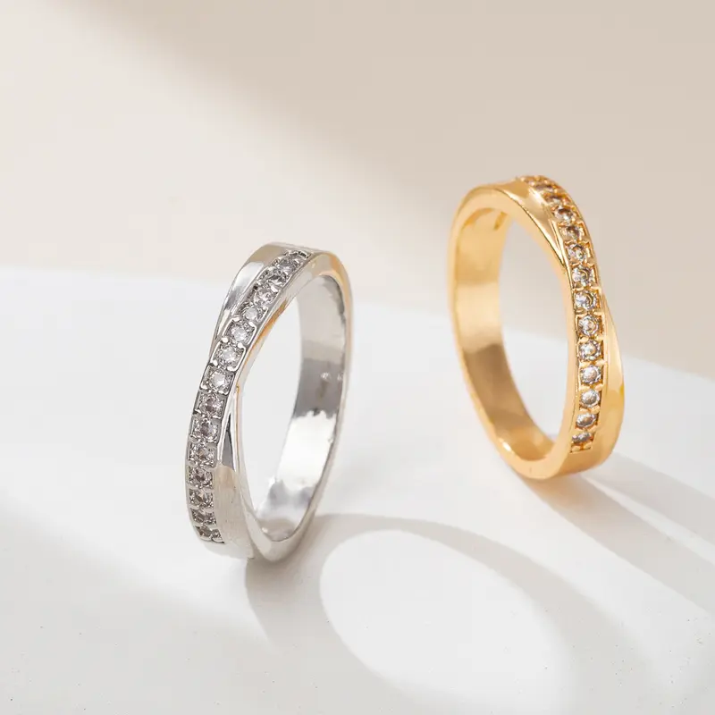 Cincin Permata Zircon Satu Garis Xuping Premium by Yunqi Jewellery - Model Rings Gold 3