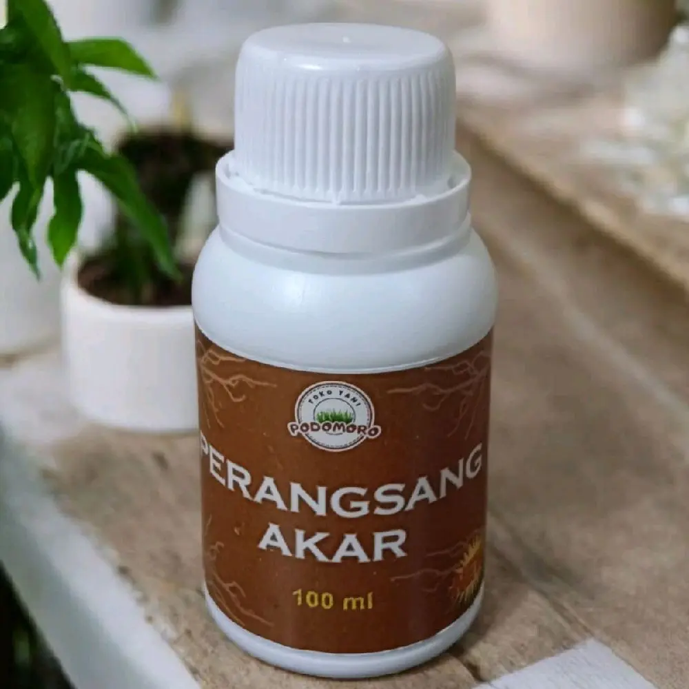 Podomoro Pupuk Perangsang Akar Tanaman 100 ml untuk Pertumbuhan Akar yang Cepat dan Kuat
