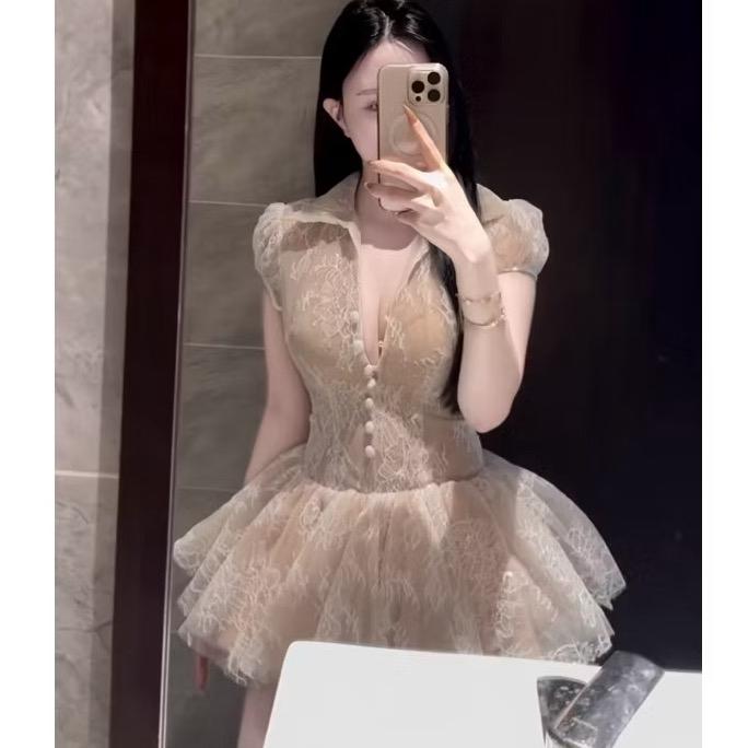 (Sẵn) Váy ren cổ bẻ phối chân bồng xoè cúc bọc