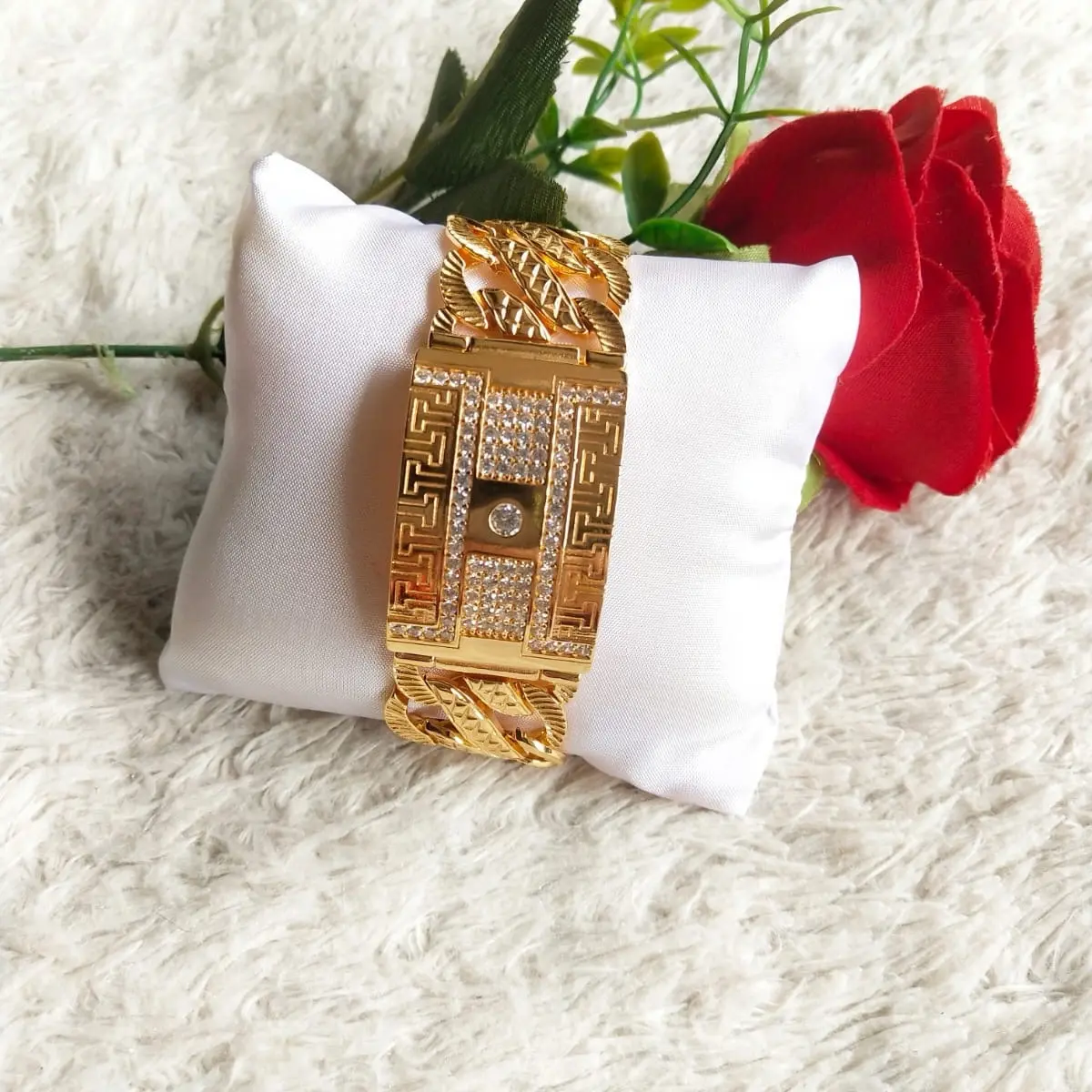 Gelang Rantai Plat Mata cantikk Pergiasaan pengganti Emas - Pergiasan Wanita - Aksesories Wanita - Kualitas Premium Fashion