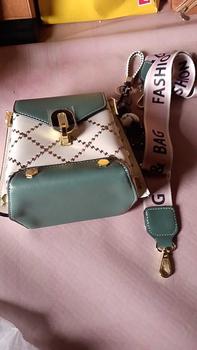 Product Review of Tas Desain Fashion Untuk Wanita Tas Bahu Santai Serbaguna Kulit PU Kapasitas Besar from o**i 0