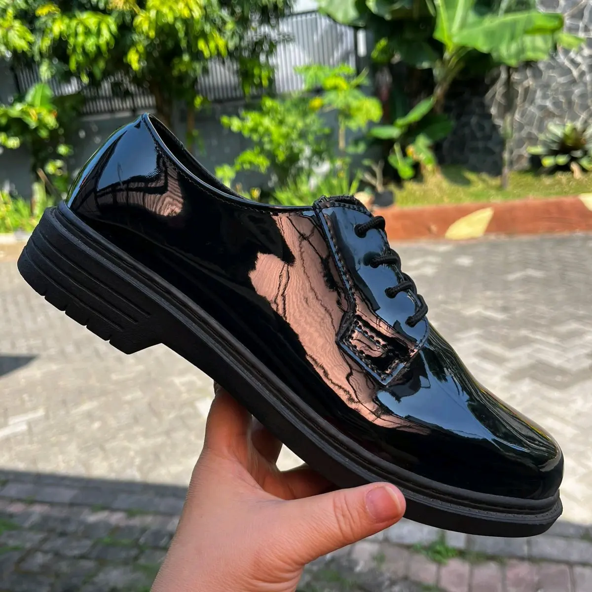 SEPATU PDH BAHAN GLOSSY TIDAK PERLU DISEMIR
