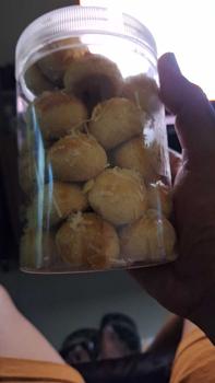 Product Review of Kue Nastar Keju Toples | Fasya Cake from O**D T**d 1
