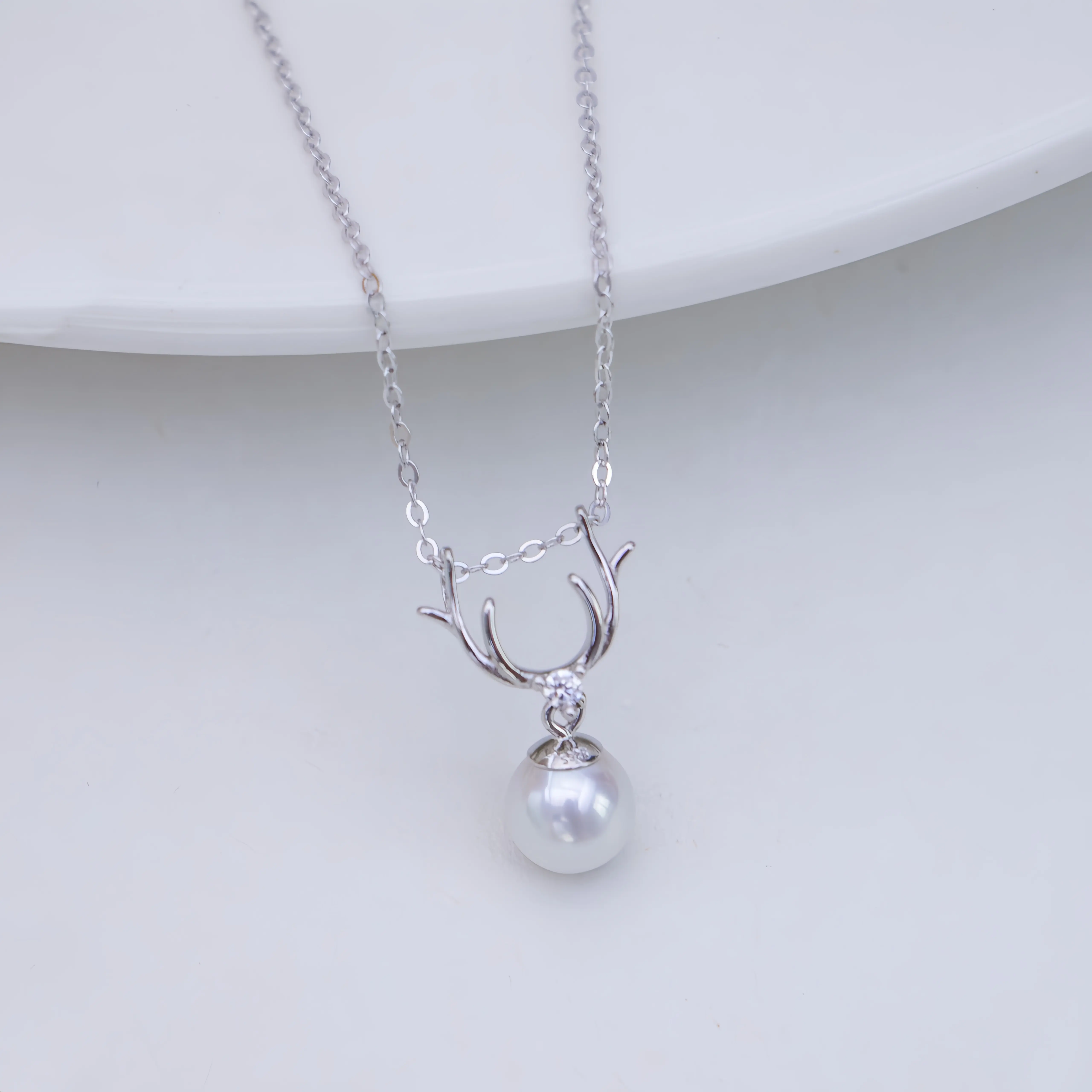 Shuiyu Freshwater Nuclear White "With You All the Way'Pearl Pendant 7-8mm ZH13188