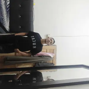 Setelan kaos RUCAS dan celana jeans pria wisker skena Gombrong -desain modis