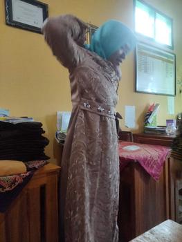 Product Review of Kinan Gaun Lebaran 2025 Gamis Brukat Dress Pesta Wanita Kondangan Muslim Remaja Bridesmaid Gaun Seragaman Dewasa Mewah Muslimah Simple Midi from Z**a 0