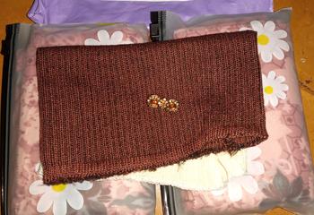 Product Review of (POUCH) PROMO ISI 2 HIJAB SEGIEMPAT MOTIF AZARA VOAL PREMIUM STANDAR PREMIUM LASERCUT LOGO PRINT/ LOGO METAL from B**💐 2