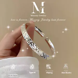 Gelang Perak Hammered Terbuka Adjustable Aksesoris Wanita Anti Alergi Perhiasan Elegan