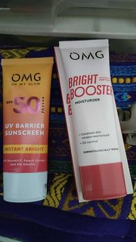 Product Review of OMG Oh My Glow - Bright Booster Glow Kit Paket Perawatan Wajah untuk Kulit Tampak Glowing, Mencerahkan, Tampak Sehat, Menjaga Skin Barrier, Mengandung Niacinamide , Peptide, Vitamin C - Sabun Pembersih Wajah, Moisturizer, Sunscreen from l**a 0