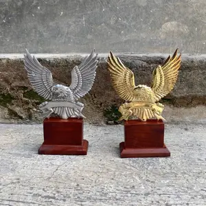 Trophy logam cor motif burung garuda sayap piala burung gold dan silver 1 pcs