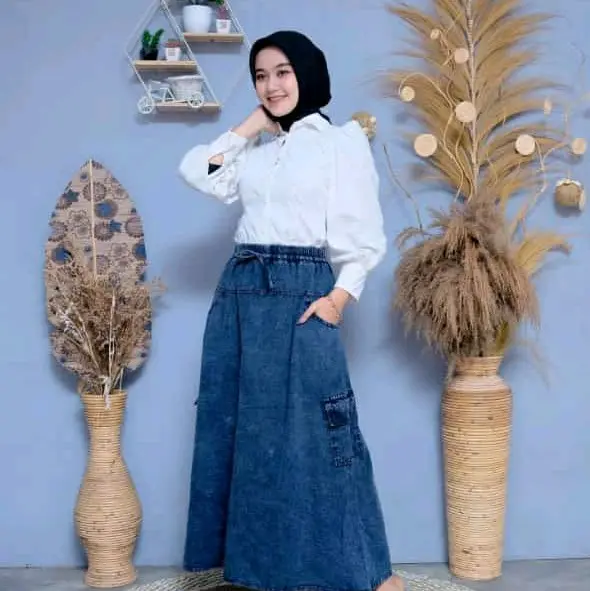 rok jeans kantong samping pinggang karet