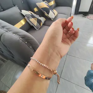 Gelang Wanita Model Pengait Permata Korea Bracelet Perhiasan Titanium