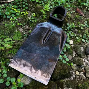 Cangkul Tanah Pacul Baja Anti  Lengket Ukuran 12x20 cm Sudah Sepuhan Praktis untuk Taman Kebun Ladang dan Disawah Alat Perawatan Tanah Efisien