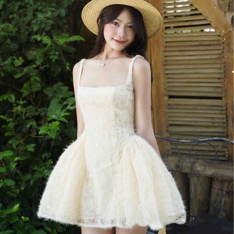 MỞ BÁN-TẶNG quần bảo hộ Đầm Hai Dây Ren Lông Dáng Xòe Màu Kem Sang Trọng – Size S M L