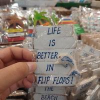 Gambar Magnet/Tempelan Kulkas Rustik Tulisan Tema Pantai dari Daun The Gift Shop Kab. Badung 2 Tokopedia