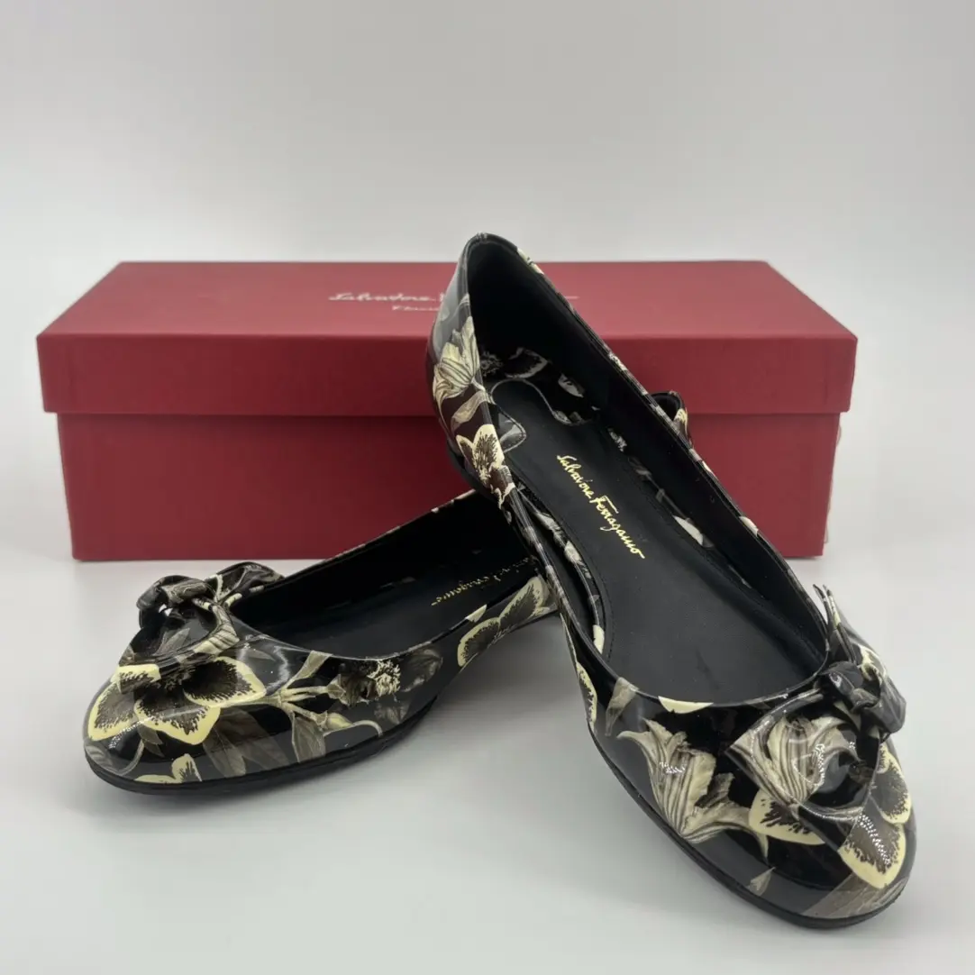 (Preowned) Reu 26236 Salvatore Ferragamo - Patent Avola Ballerina 7D
