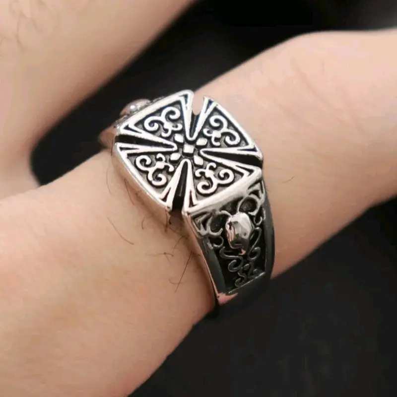Cincin Elegan Desain Silver Graffiti Cross (Adjustable) Hadiah 3