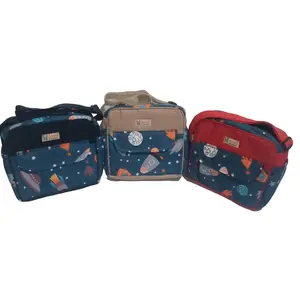 Tas baru saku karakter Wanita Selempang untuk bawa perlengkapan bayi