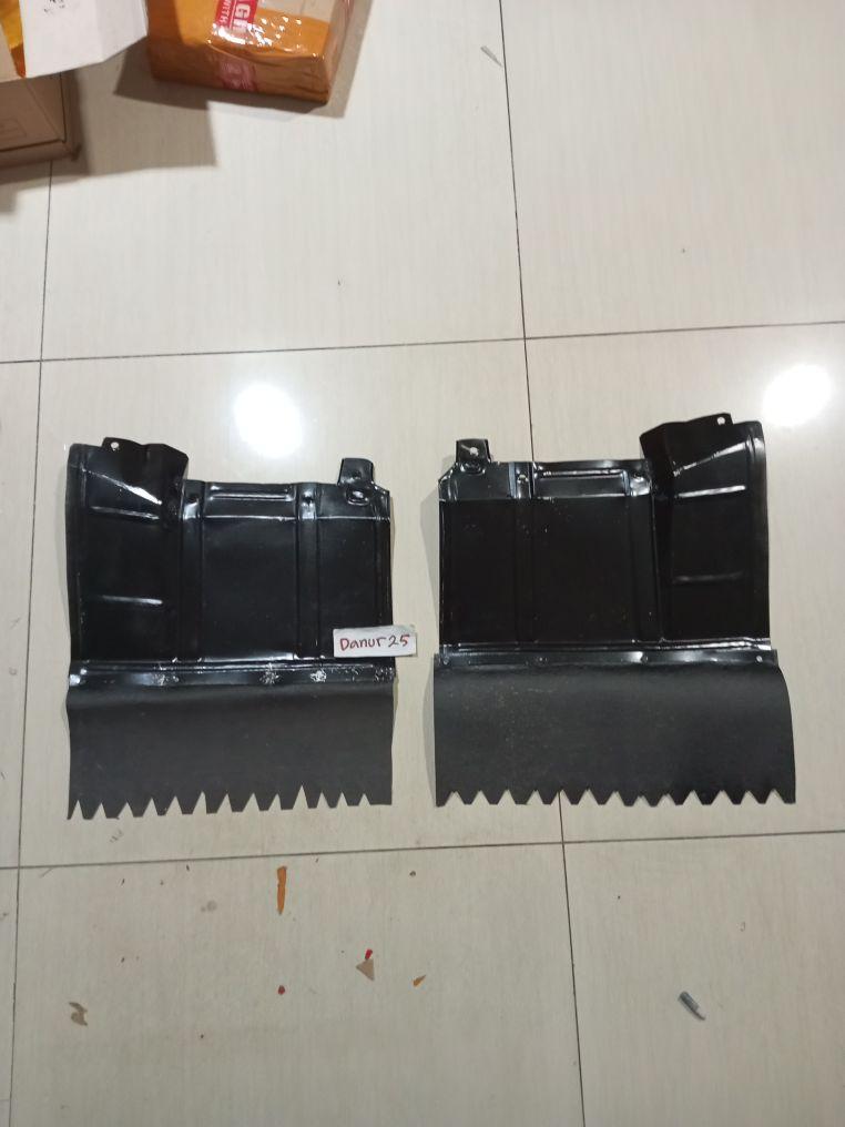 Product Introduction of Dudukan Karpet Lumpur Depan PS100 PS120 Lama Plat 1Set Kiri Kanan 12