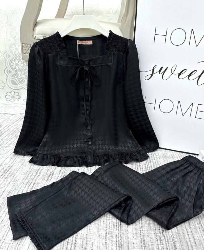 Đồ bộ nữ mặc nhà Y829B Lụa Gấm tay lỡ ĐEN vai chun răng sói cổ vuông 