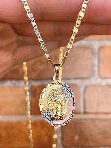 Collar con Colgante de Virgen María de tres colores vintage, Joyería unisex casual creativa, Cadena de aleación de zinc, Perfecto para el trajín diario, fiestas y regalos