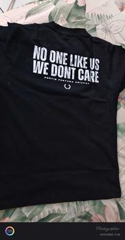 Product Review of T-Shirt Kaos "NO ONE LIKE US" Available Colour Black size S - XXL Unisex Casual Hitam Kerah Lembut Nyaman Oblong Pendek Pria from K**g F**z 0