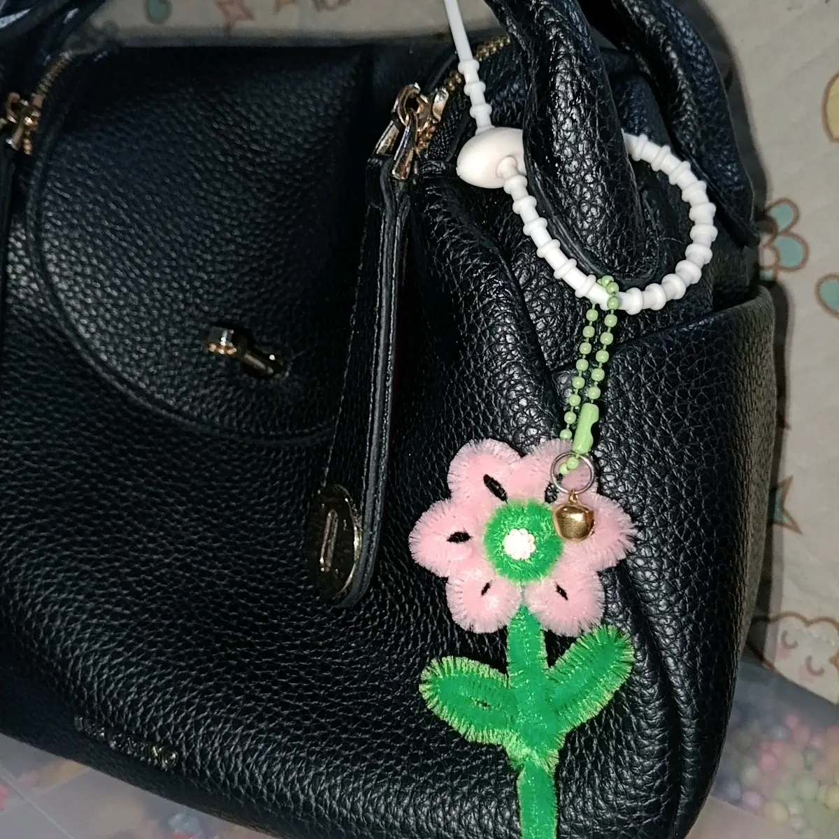 keychain flower pipe cleaner