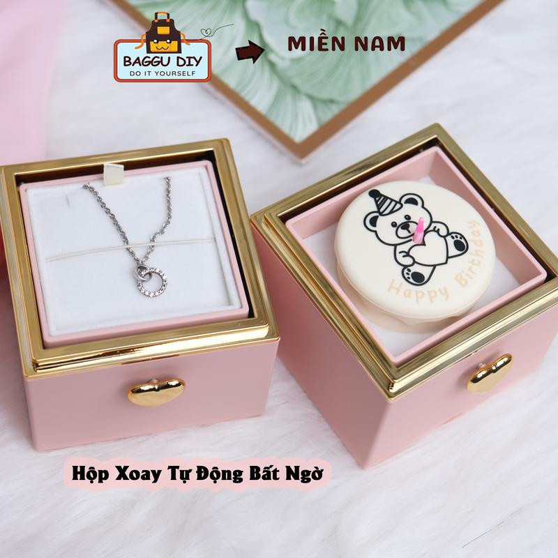   TẶNG KÈM TÚI ĐỰNG QUÀ  Hộp Nhẫn Cầu Hôn Bất Ngờ -Bánh Kem Sinh Nhật Hoa Hồng Xoay Chiều 180 Độ KHÔNG KÈM NHẪN- Quà Tặng Mẹ Quà Tỏ Tình Lãng Mạn Người Yêu Dịp Lễ 20 10 Valentine 8 3 Noel,... - BagguDIY 