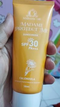 Product Review of ( READY STOK ) Madame Gie Protect Me Sunscreen SPF 30 PA +++ With Calendula  BPOM from N**a T**a R**i 0