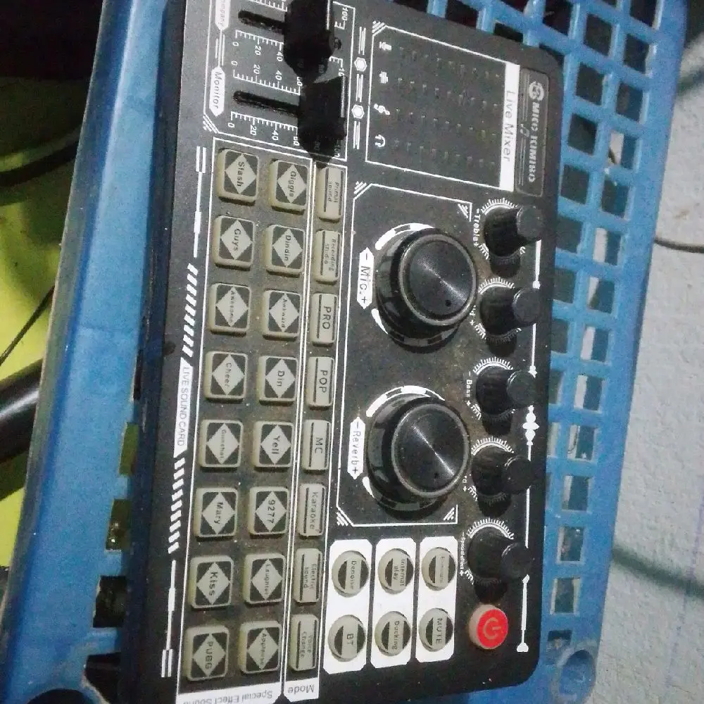 Alat Streaming dengan Kontroler dan Knob