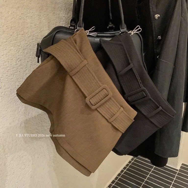 Chân váy ngắn kèm quần belt bản lớn 28cm LiChi Clothing CVN-5868