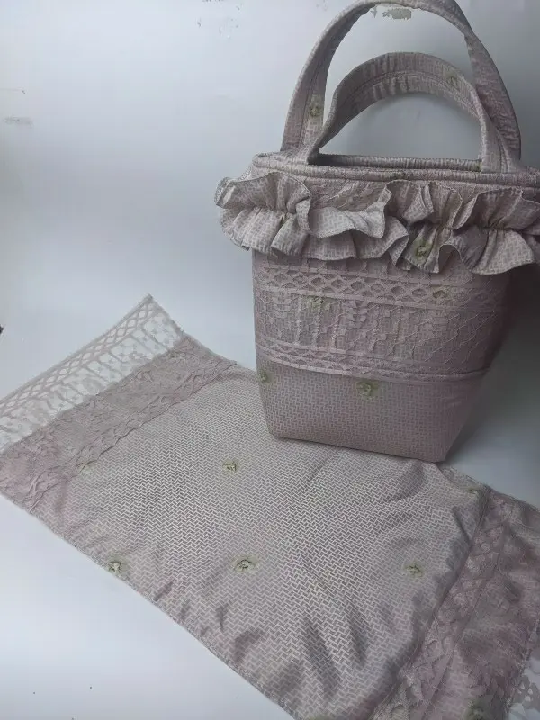 Mukena Azeen Alfurqon Dewasa Silk Renda Mewah Premium Cantik Adem Nyaman  Free Pouch Traveling Muslim Bawahan Atasan Kombinasi Bunga 2