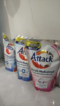 Product Review of Attack Laundry Care Package 1200ml Triplepack - Deterjen Cair from V**9 1