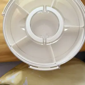 Muzy Toples Bulat Makanan Putar 360 Derajat Kedap Udara dilengkapi Gagang Handle Nyaman HSB856