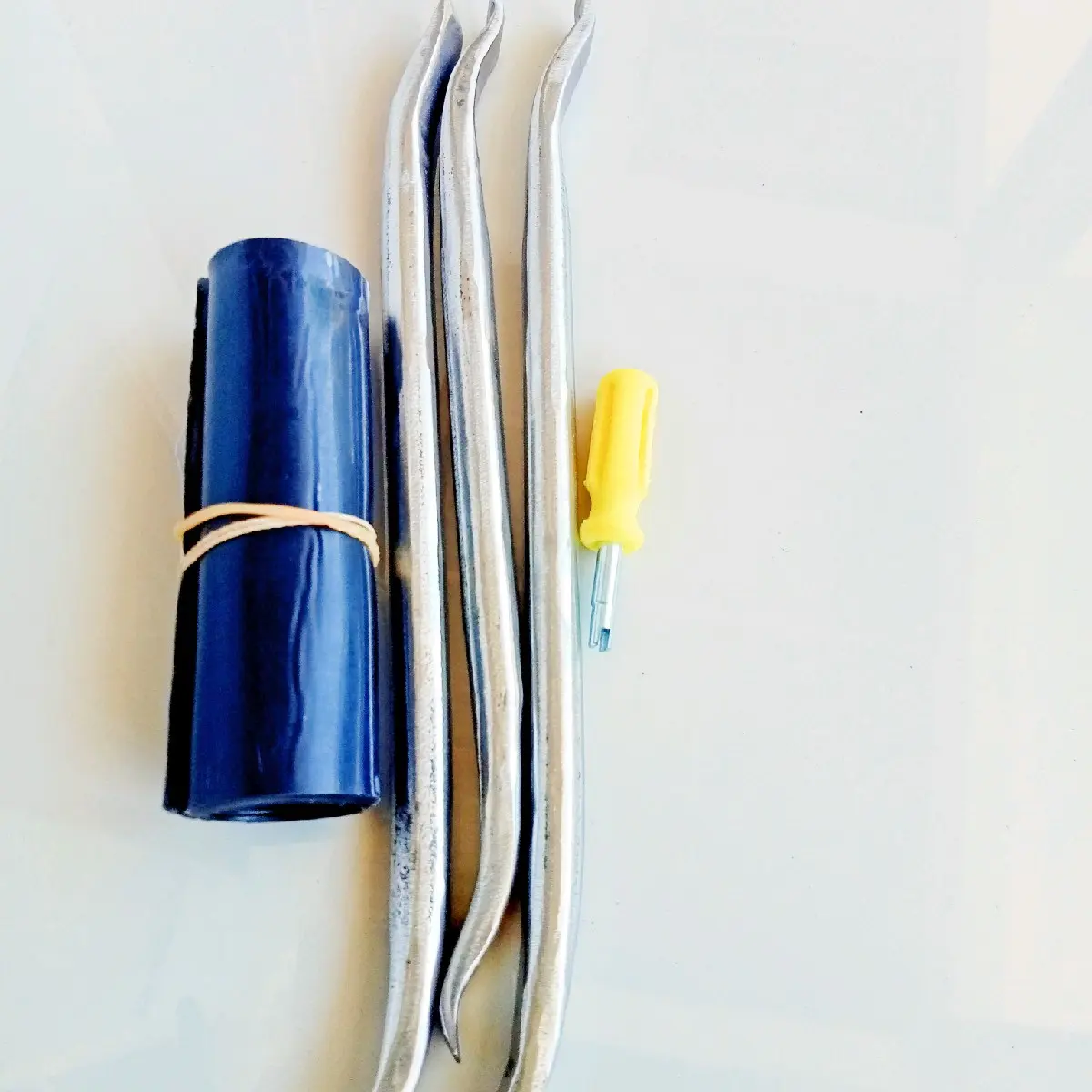 Paket Cukit Tambal ban Di Jamin Halus Ukuran 12ml panjang 27cm