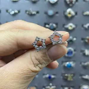 Anting Labra bintang stud S925 natural stone