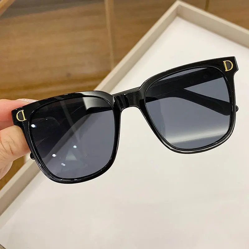 Baby sunglasses are handsome simple and daily