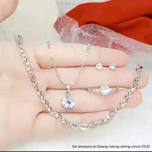 Set Perhiasan Wanita Titanium Model Mata Satu Anti Karat Dan Luntur Terbaru Dan terlaris Elegan