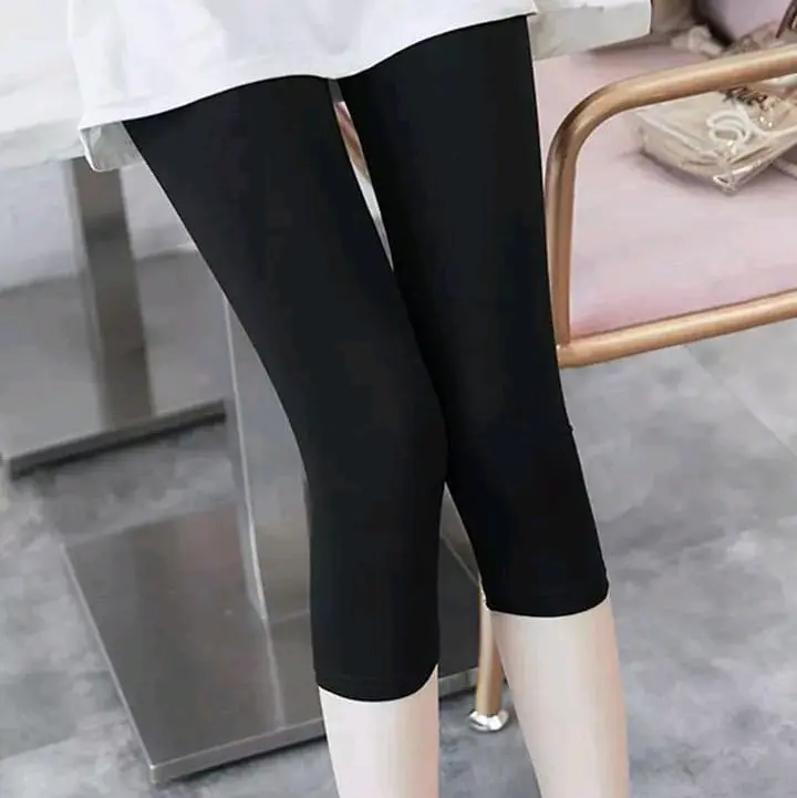 Legging 3/4 Spandek / Celana Legging Pendek 3/4 Spandek / Legging Pendek Spandek / Celana Legging Pendek Wanita Polos 1