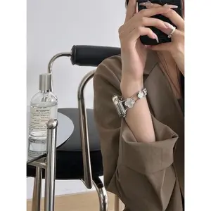 Lucky Clover Diamand Strap For Apple Watch 41mm 40mm 38mm 45mm 44 42 46mmGem Metal Stainless Steel Bracelet For iWatch 11 10 9 8 7 SE3 6 5 4 3