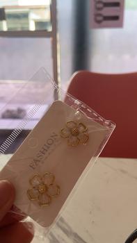 Product Review of PH13 Anting Bunga Merah Korea Cantik Aksesoris Wanita Trendy Stylish from K**K 0