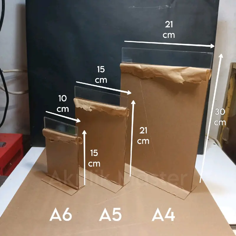 Akrilik Tent Card/Tempat Brosur Qris Menu A6, A5, A4 Tebal 2mm Potrait T 0