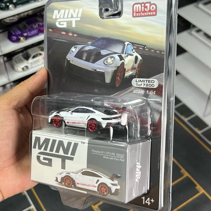 Xe mô hình tỉ lệ 1:64 mã 706 card new seal 3