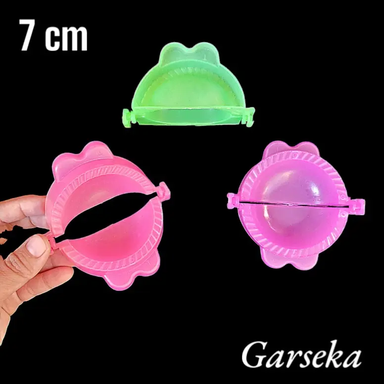 cetakan pastel cetakan cireng isi tersedia 2 ukuran.sedang 7 cm dan besar 10 cm Kitchenware 1