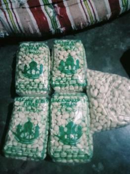 Product Review of 5 bungkus Kacang Kupas Asli Tuban 250g x 5 Bungkus - Total Berat 1,250g - Goreng, Food, Mete, Kering, Snack, Cemilan Bawang Makanan Camilan Mede from m**z 1